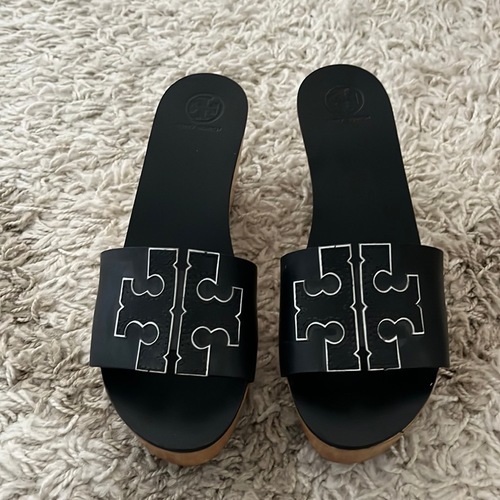 Tory Burch wedge 7-1/2